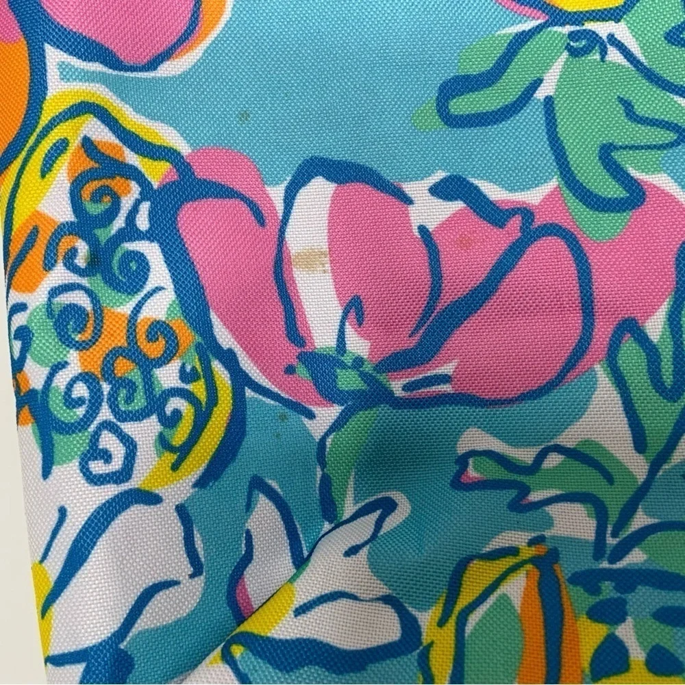 LILLY Pulitzer by Estee’ Lauder Shoulder, Tote Bag. - Picture 3 of 6